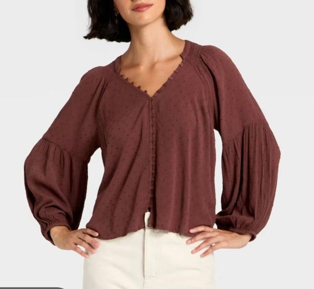 Universal Thread brown Swiss dot vneck blouse size small